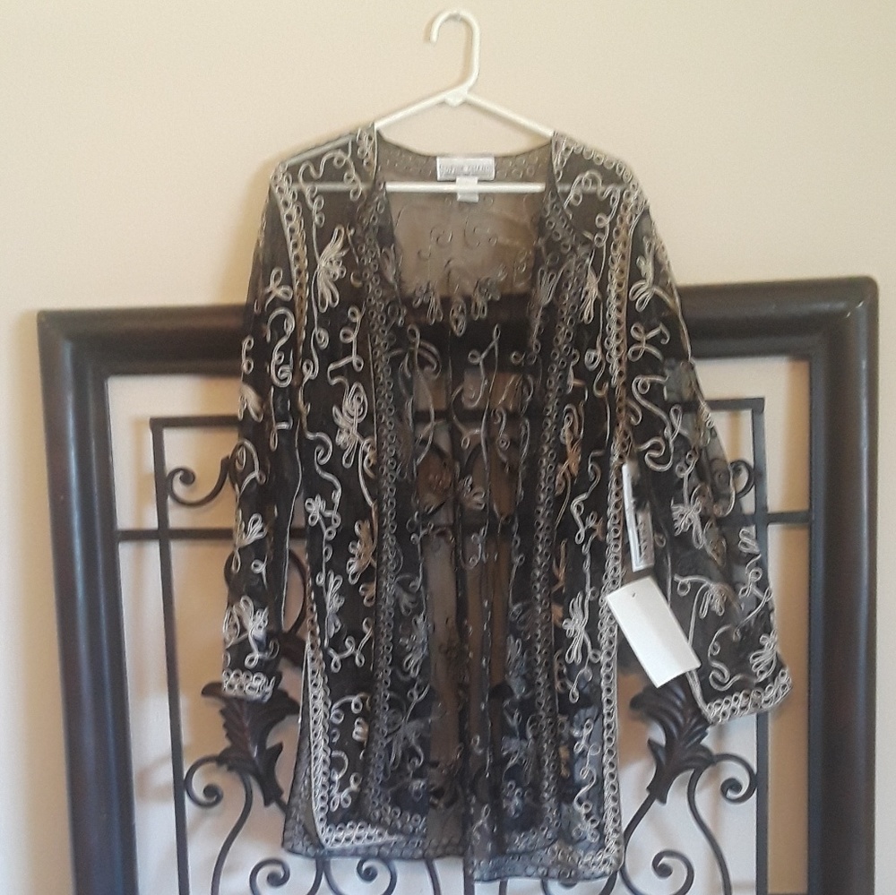 Sophie Chang Coverup - Black & Gold